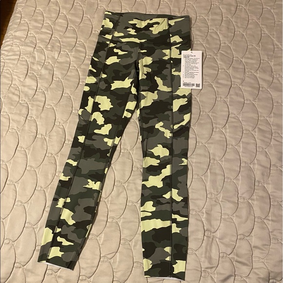 Lululemon Fast & Free Tight - Picture 4 of 10